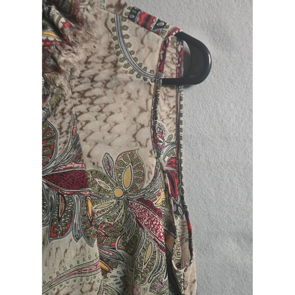 Womens Unique Paisley Print Sleeveless Blouse Ruffle Fringe Collar Tan Red Large